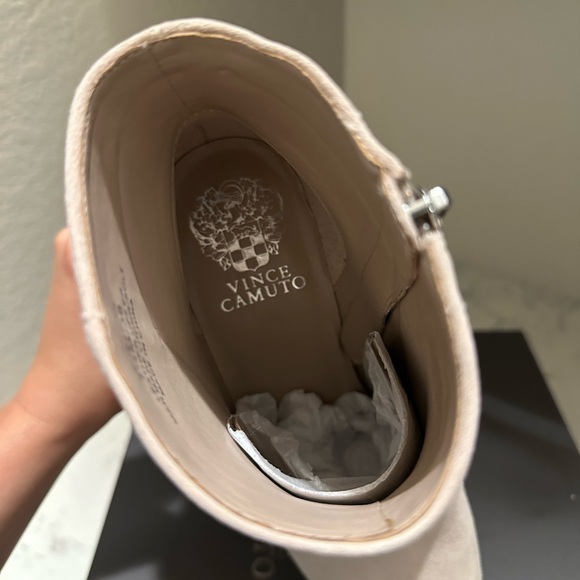 Vince Camuto Isanna Booties - Picture 13 of 16